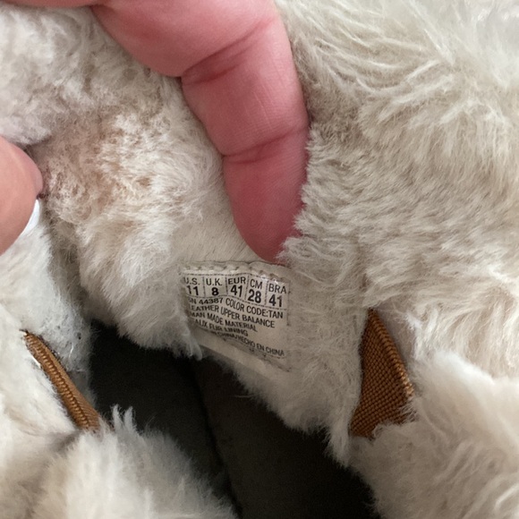 SKECHERS animal print WINTER BOOT with fuzzy lining - Picture 9 of 9